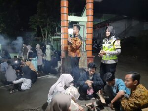 Lurah Giripeni Memberikan Apresiasi Gelaran Metamorfosis