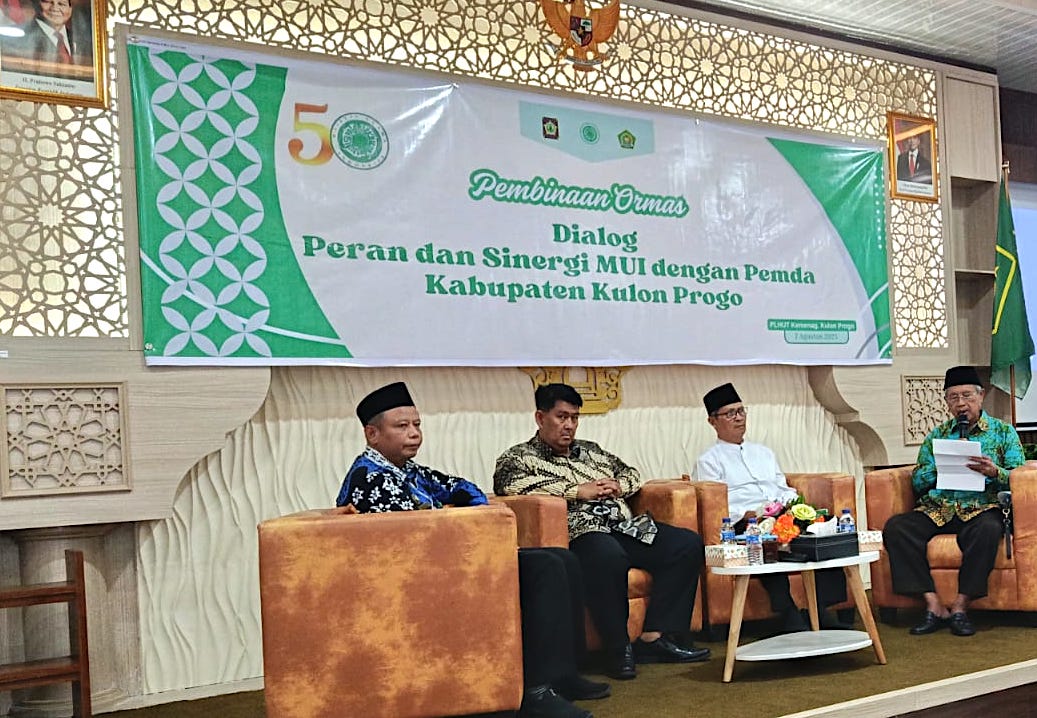 Sesi Pemateri Pembinaan Ormas Islam Kulon Progo oleh MUI