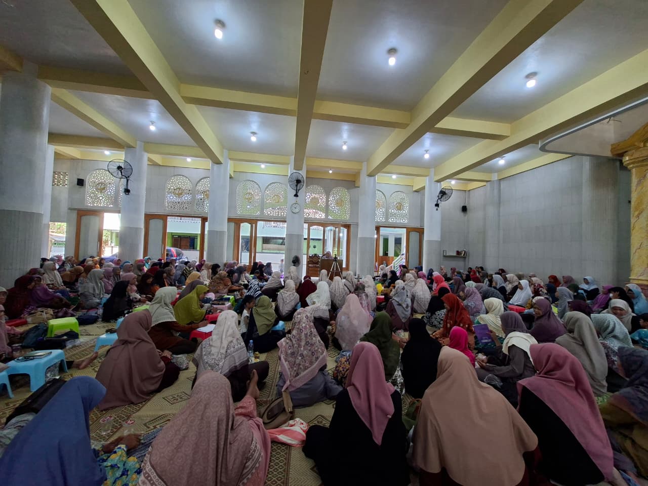 LDII Kulon Progo gelar Pengajian Khusus Putri untuk memperkuat peran wanita dalam keluarga dengan pemateri dari DPP LDII