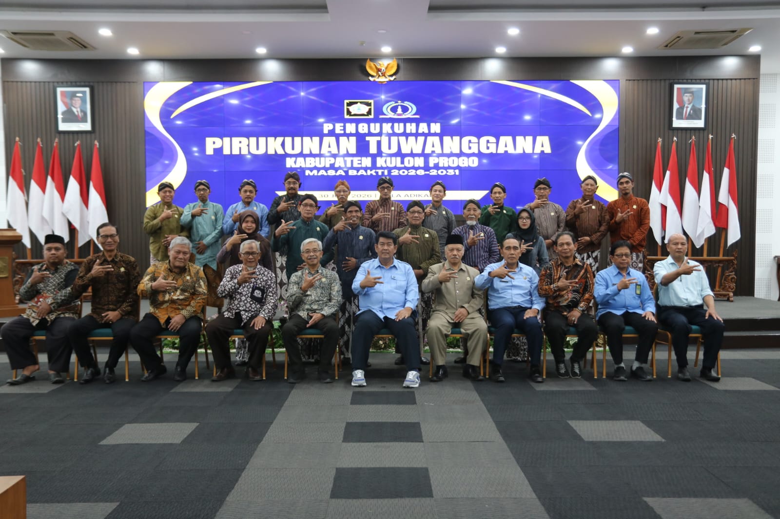 Pandaya bersama 19 pengurus Pirukunan Tuwanggana Kulon Progo Masa Bakti 2026-2031 usai dikukuhkan Bupati
