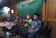 Tokoh Masyarakat Nasib Wardoyo dan Sumiran saat bertukar informasi dengan DPD LDII Kulon Progo di RM de Sumiran Jumat (17/7)