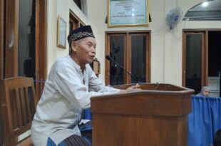 Lurah Kulwaru memberikan sambutan dalam Khataman Al Quran di Masjid Baitul Makmur