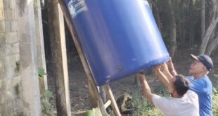 Kerja Bakti PAC LDII Kulwaru memasang toren air