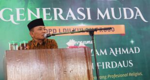 Ustadz Mirzam Ahmad memberikan pembekalan kepada para pembina generus LDII Kulon Progo